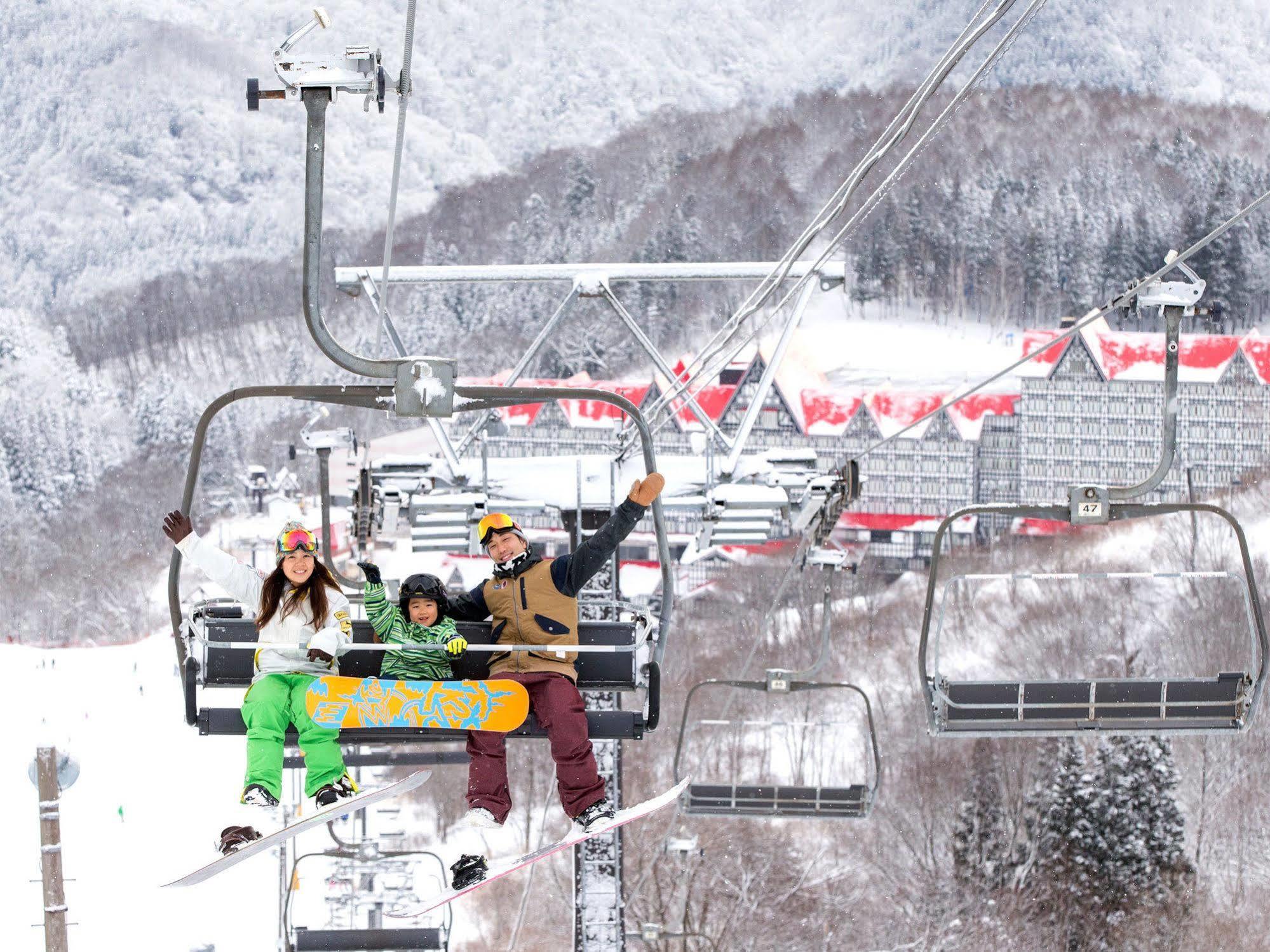 Hotel Green Plaza Hakuba Otari Екстериор снимка